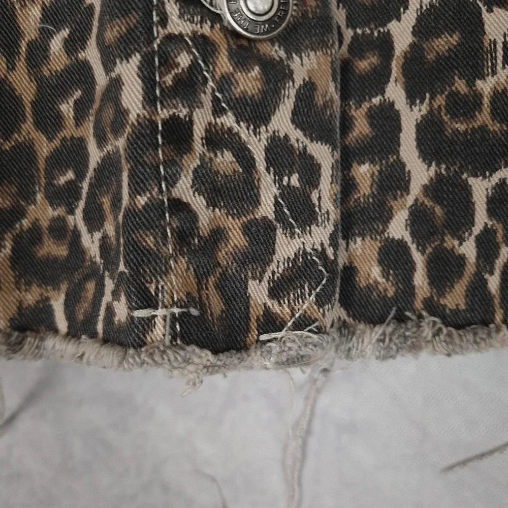Free People Jacket Womens Large Brown Leopard Denim Raw Hem Cropped Trucker - Picture 9 of 16